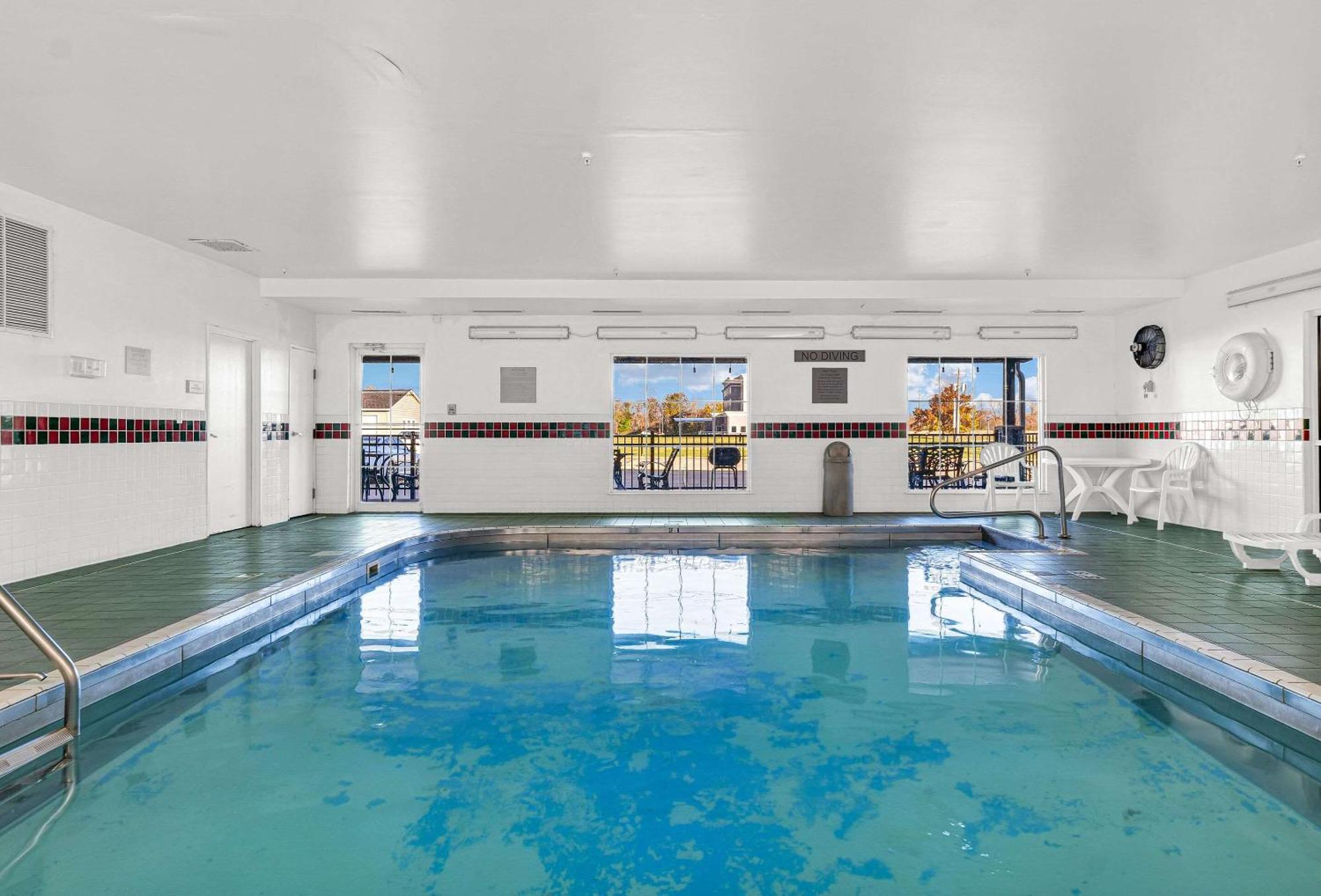 Country Inn & Suites By Radisson, Decatur, Il Luaran gambar